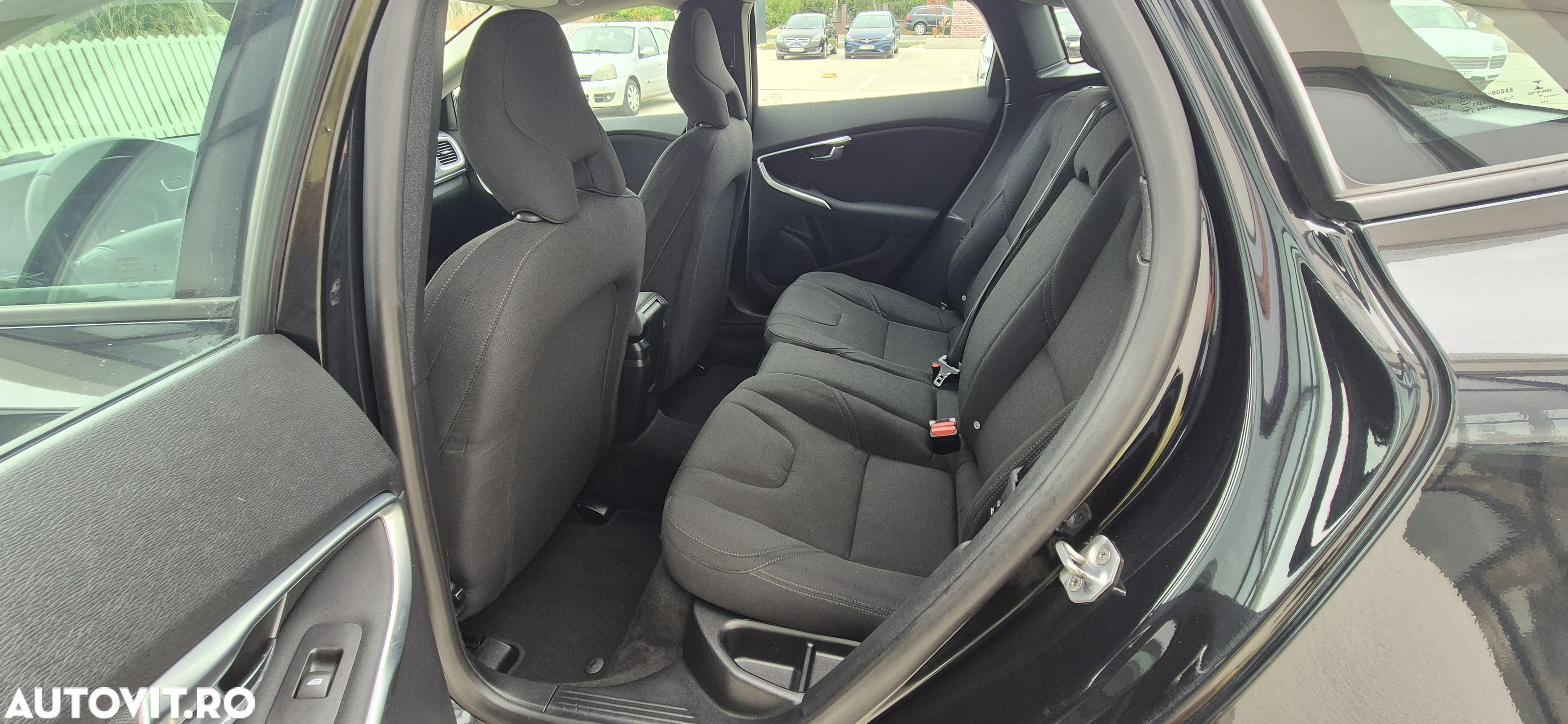 Volvo V40 D4 Momentum - 22
