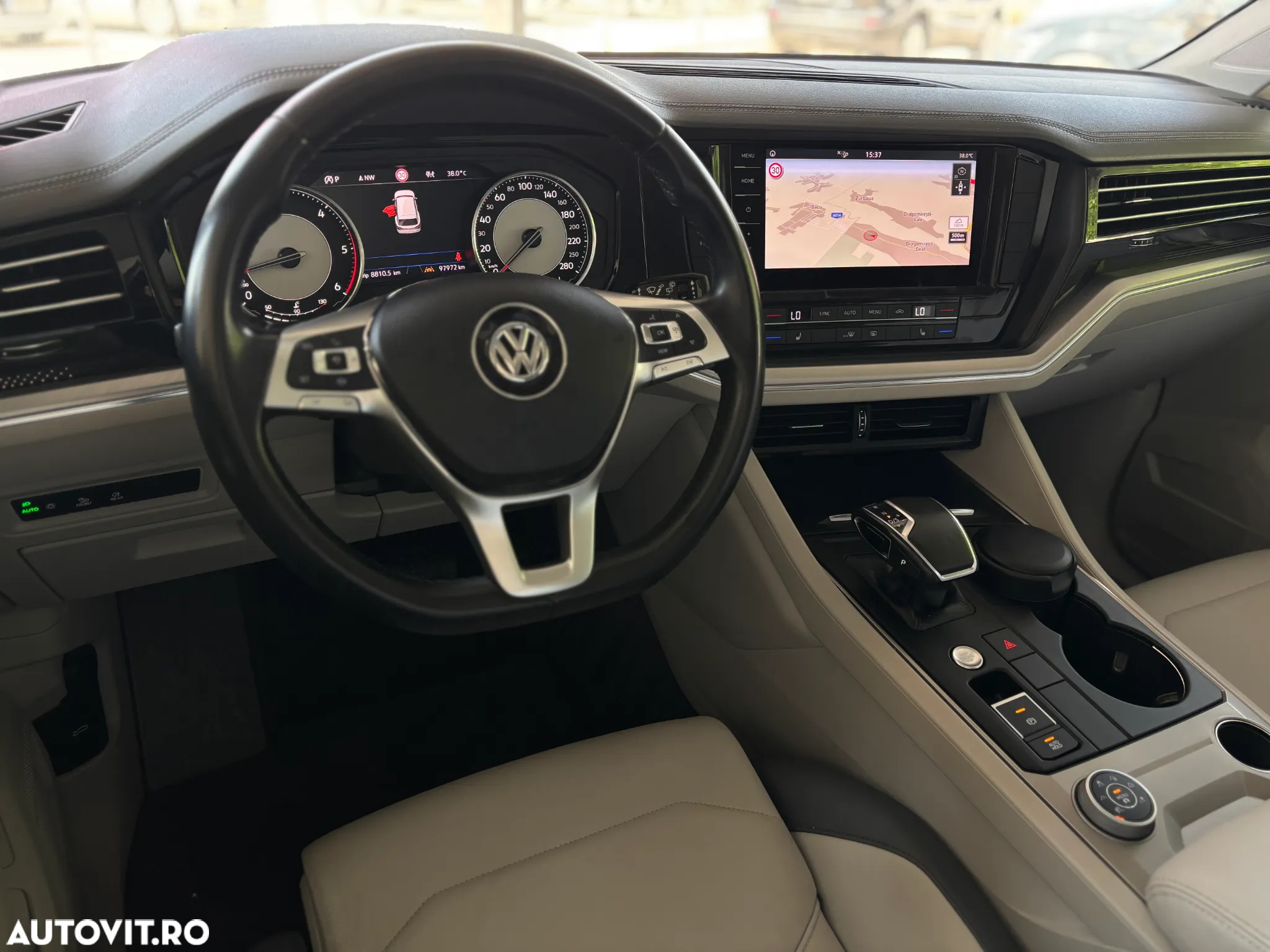 Volkswagen Touareg V6 TDI Elegance - 35