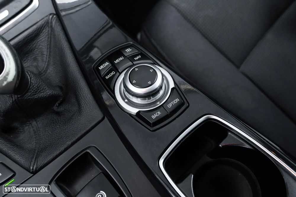 BMW 520 d Line Luxury - 23