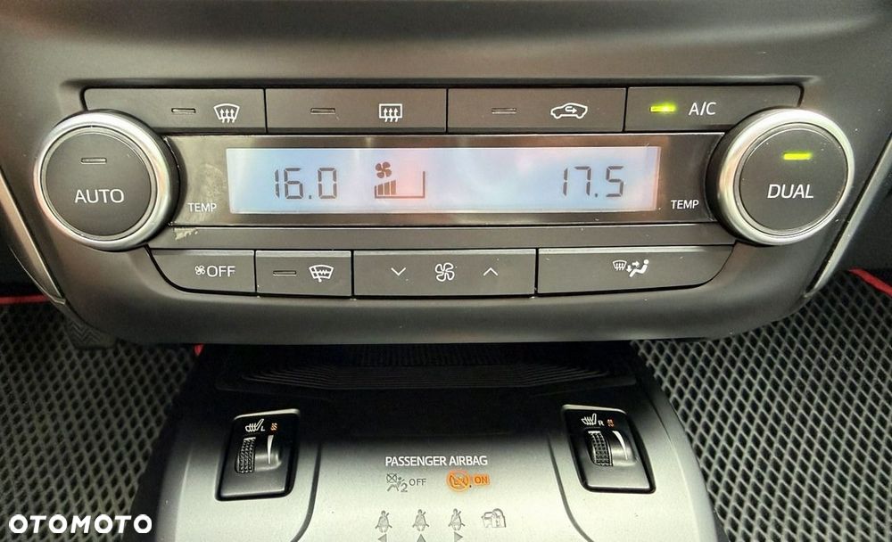 Toyota Avensis - 20