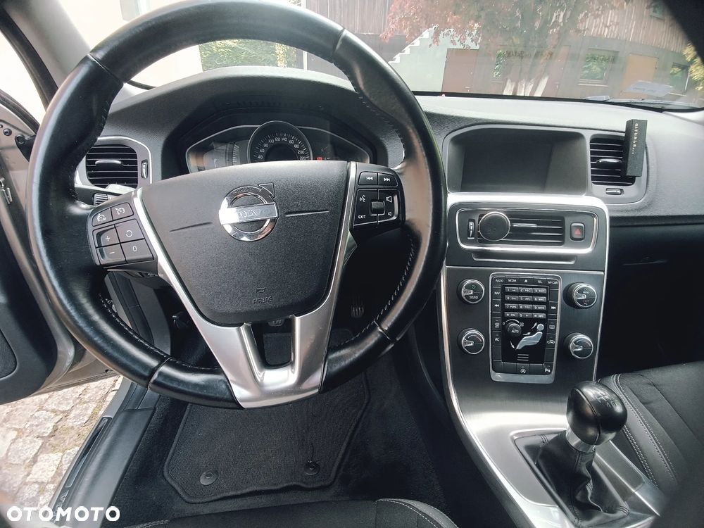 Volvo V60 D4 Momentum - 7