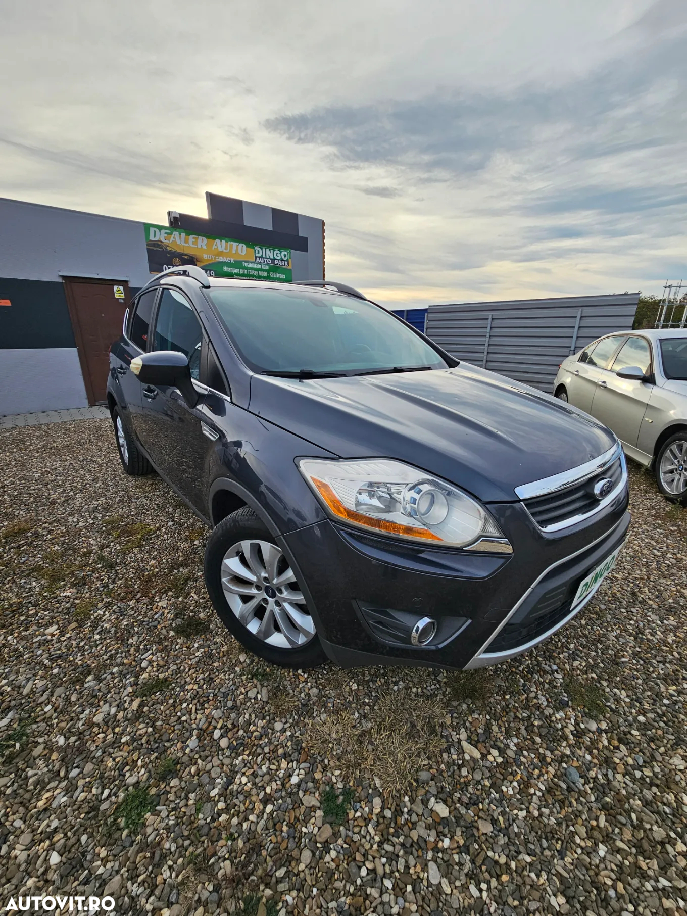 Ford Kuga 2.0 TDCi 4x4 Aut. Titanium - 3