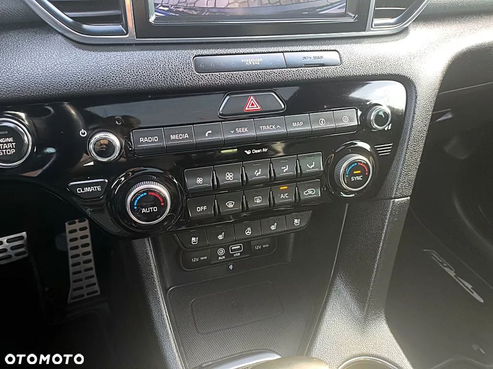 Kia Sportage 1.6 T-GDI AWD GT LINE - 35