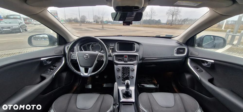 Volvo V40 D2 Momentum - 8