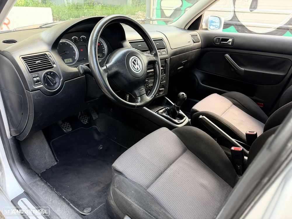 VW Golf 1.4i 25 Anos - 9