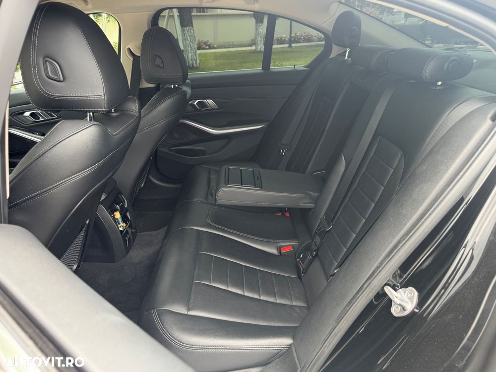 BMW Seria 3 - 34