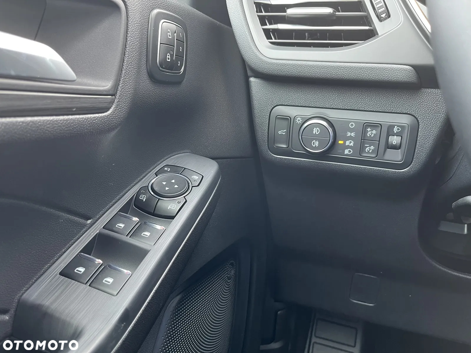 Ford Kuga 2.5 FHEV FWD Active X eCVT - 21