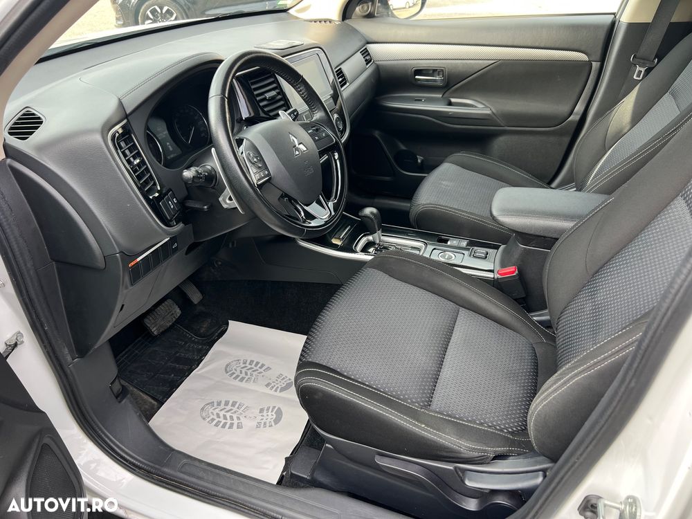 Mitsubishi Outlander 2.2 DI-D 4WD Automatik Intense - 6