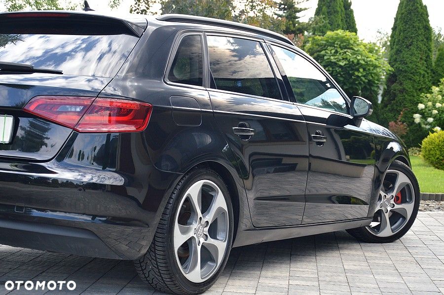 Audi A3 Sportback 1.8 TFSI S tronic S line Sportpaket - 19