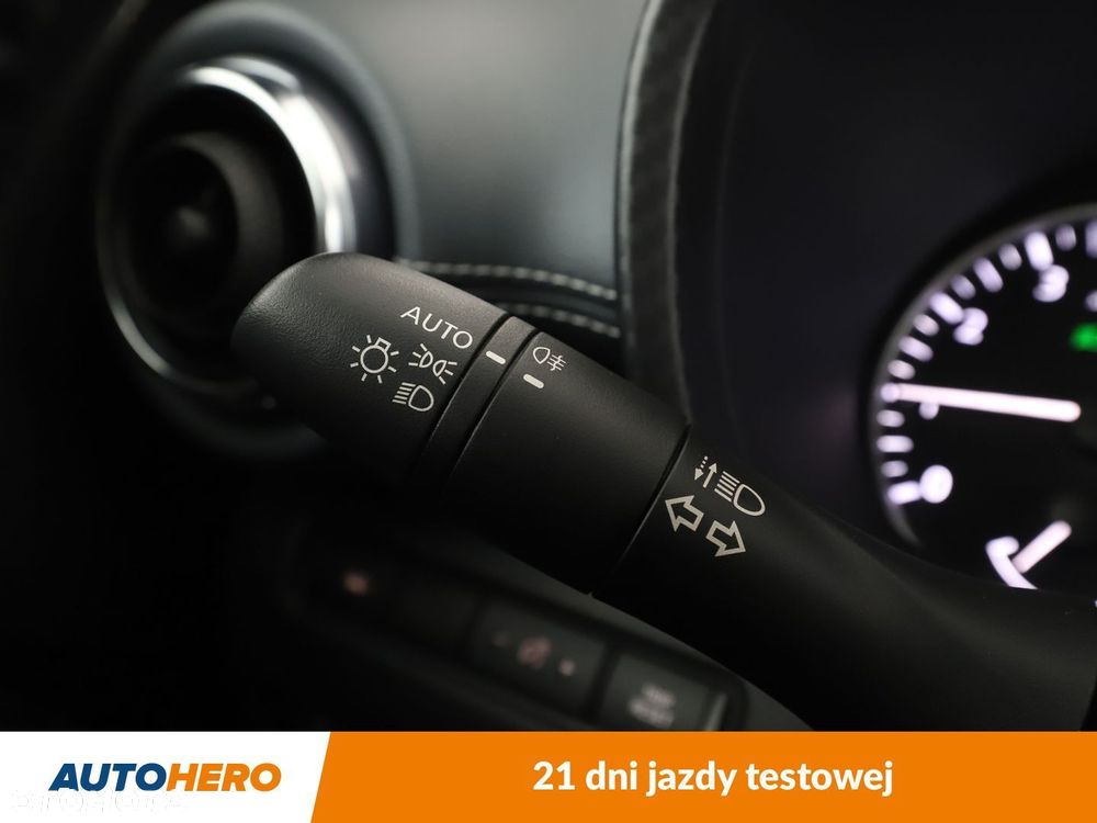 Nissan Juke 1.0 DIG-T N-Connecta DCT - 29
