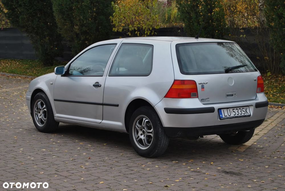 Volkswagen Golf 1.6 Automatik Comfortline - 4