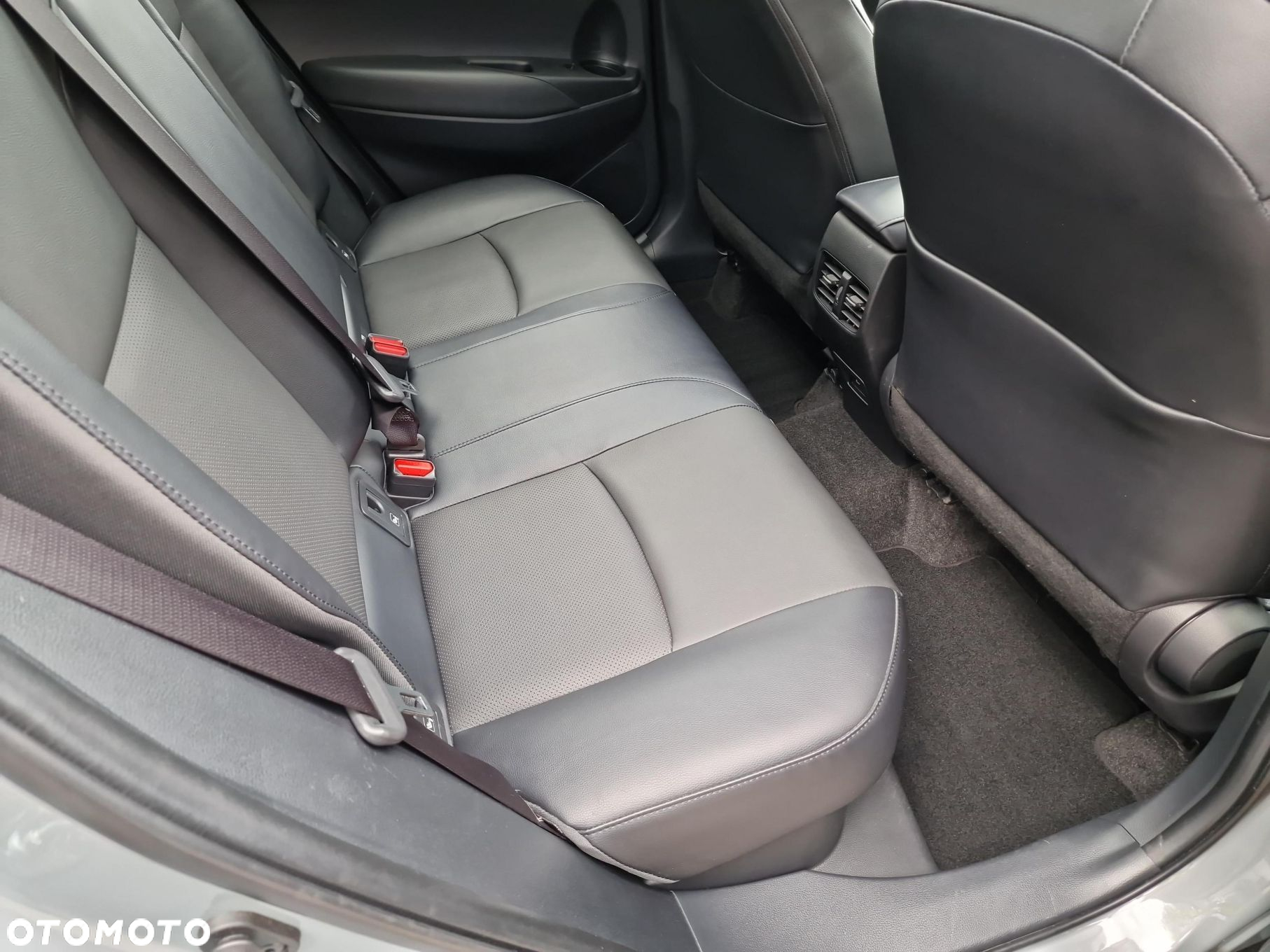 Toyota Corolla Cross - 14