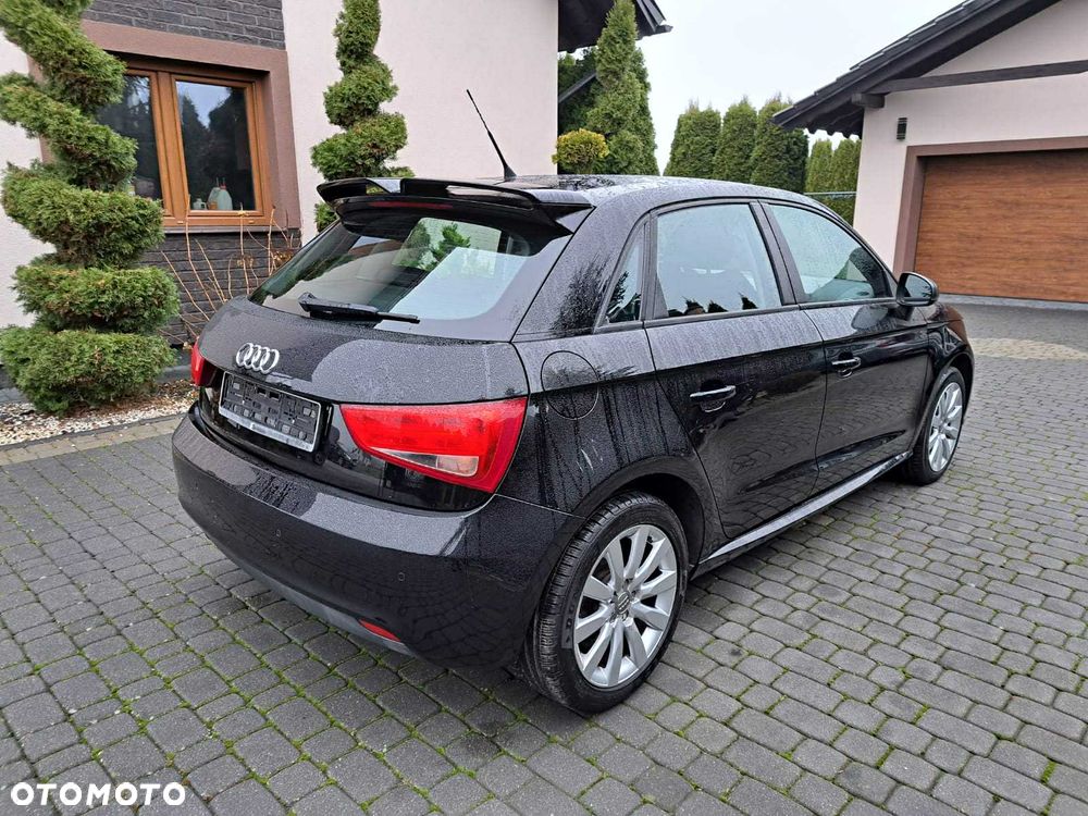 Audi A1 Sportback 1.2 TFSI S line Sportpaket - 3