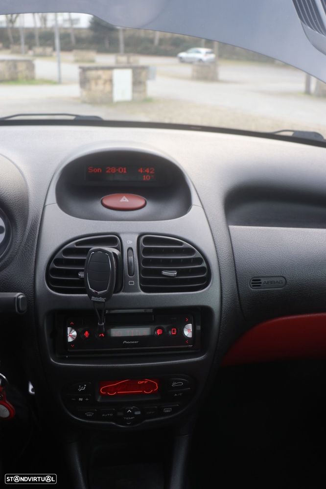 Peugeot 206 CC 135 Sport - 10