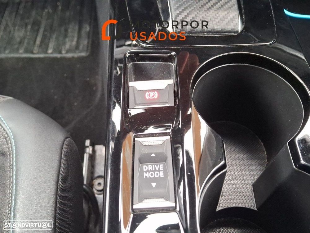 Peugeot 208 1.2 PureTech Allure EAT8 - 15