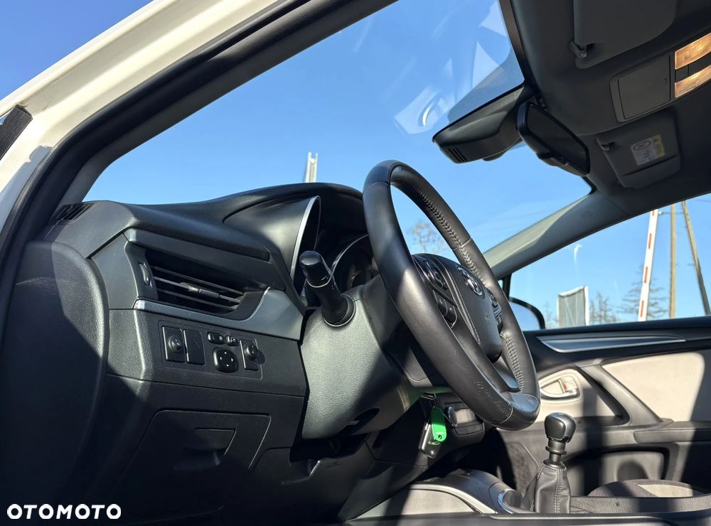 Toyota Avensis 1.8 Premium - 10