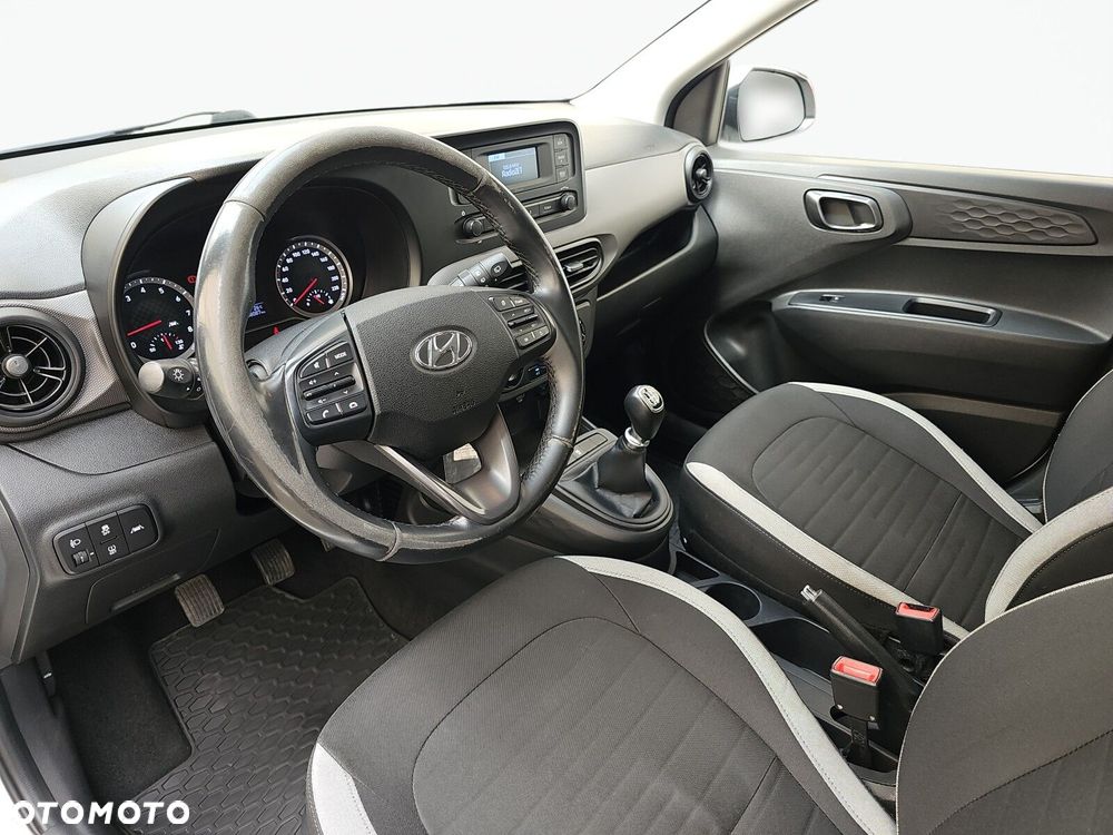 Hyundai i10 - 11