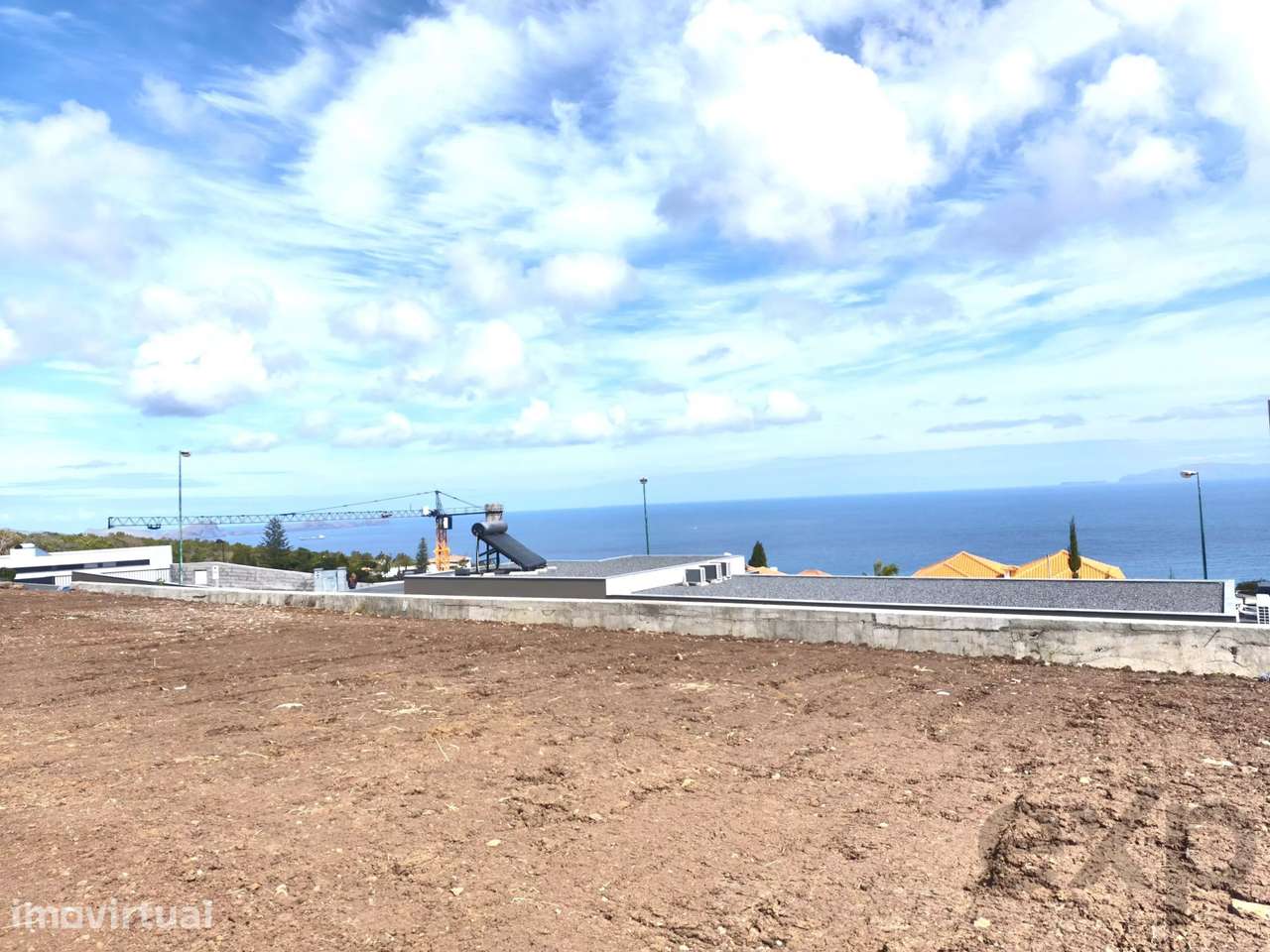 TERRENO EXCLUSIVO COM VISTA MAR — ÁGUA DE PENA, MACHICO | 1.645,60 m² - Grande imagem: 5/23
