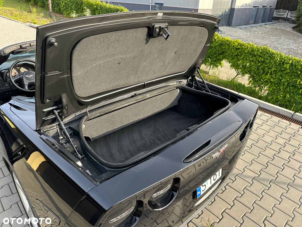 Chevrolet Corvette - 10