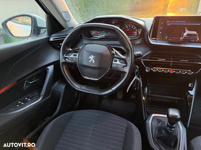 Peugeot 2008 1.5 BlueHDI BVM6 STT Allure - 8