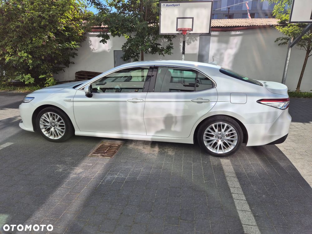 Toyota Camry 2.5 Hybrid Executive CVT - 4