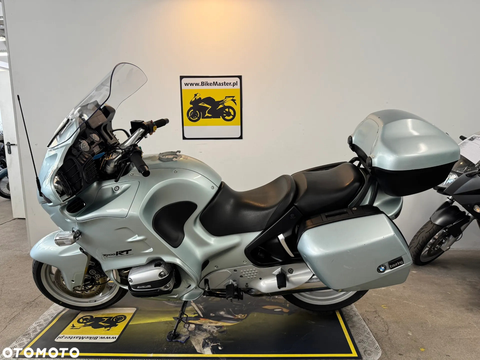 BMW R - 2