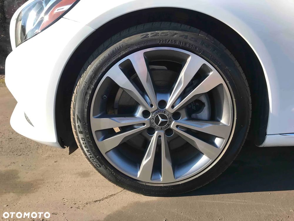 Mercedes-Benz Klasa C 300 9G-TRONIC Exclusive - 6