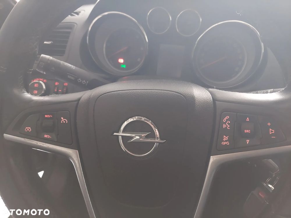 Opel Insignia - 13