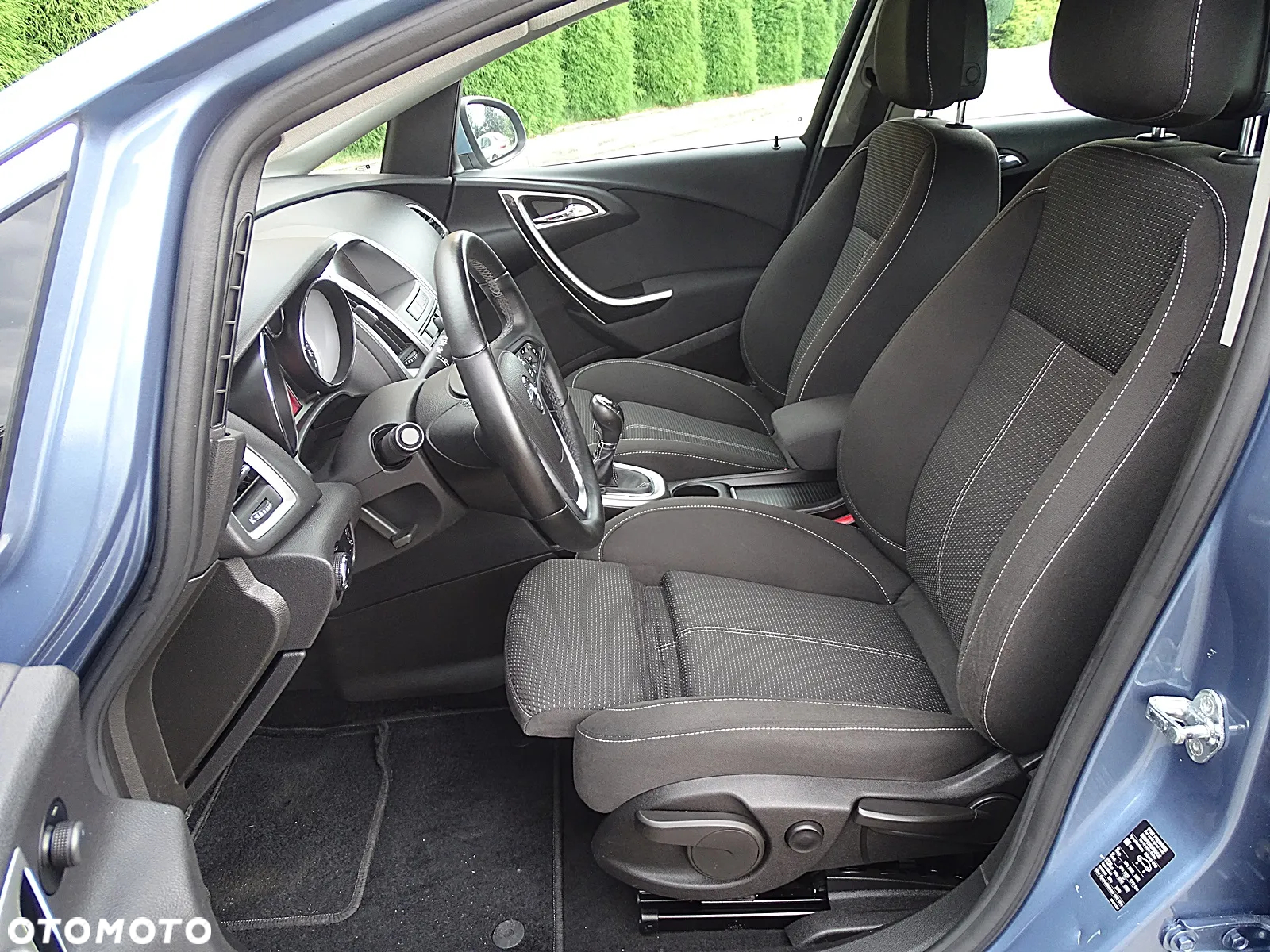 Opel Astra IV 1.4 T Cosmo - 26