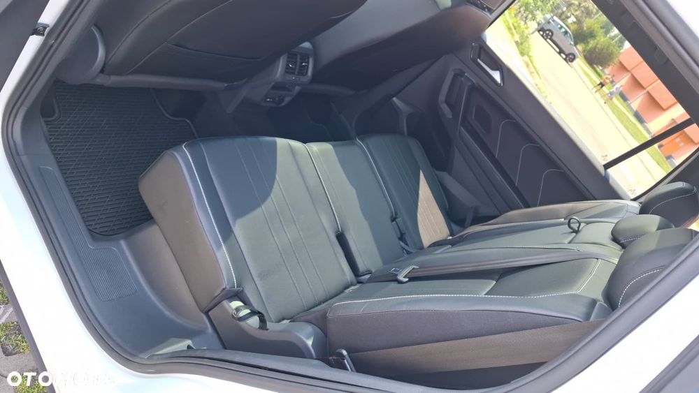 Volkswagen Tiguan - 24
