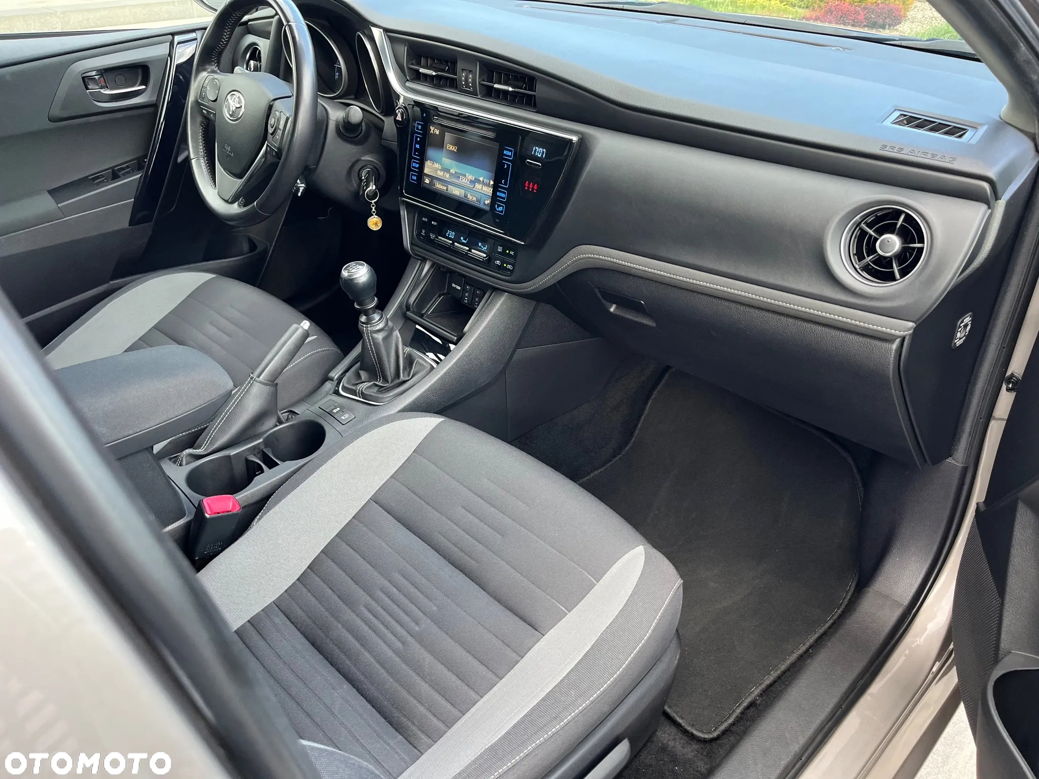 Toyota Auris 1.2 Turbo Edition S+ - 8