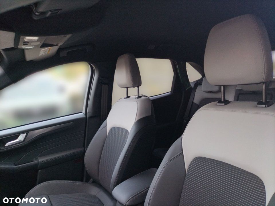 Ford Kuga - 12