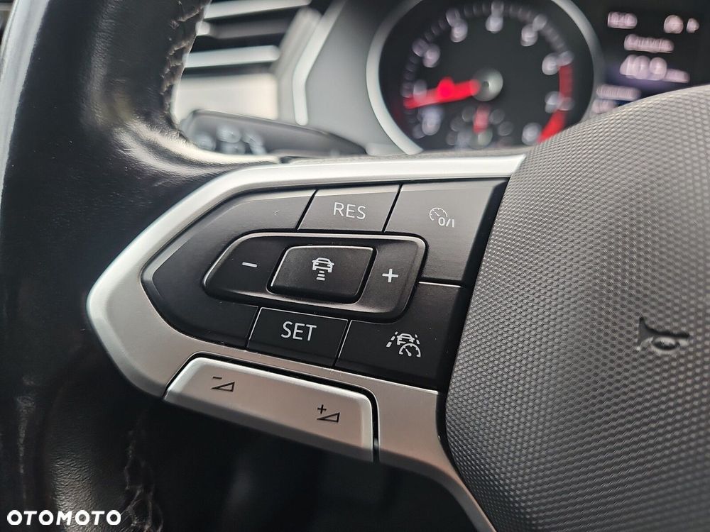 Volkswagen Passat - 19