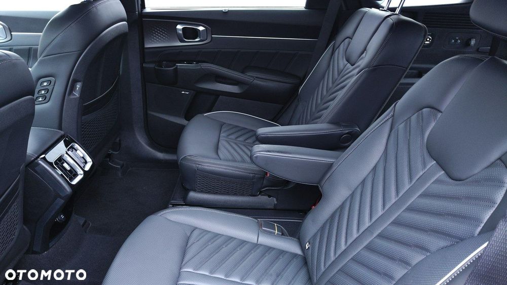Kia Sorento - 16
