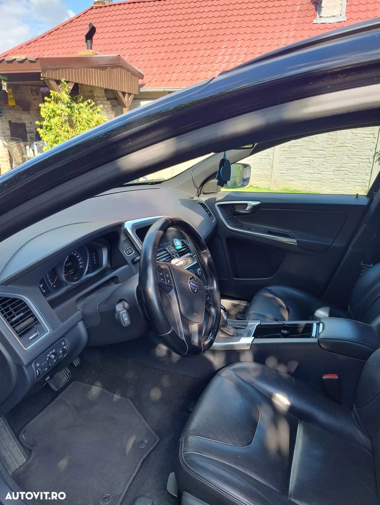 Volvo XC 60 D3 Momentum - 8