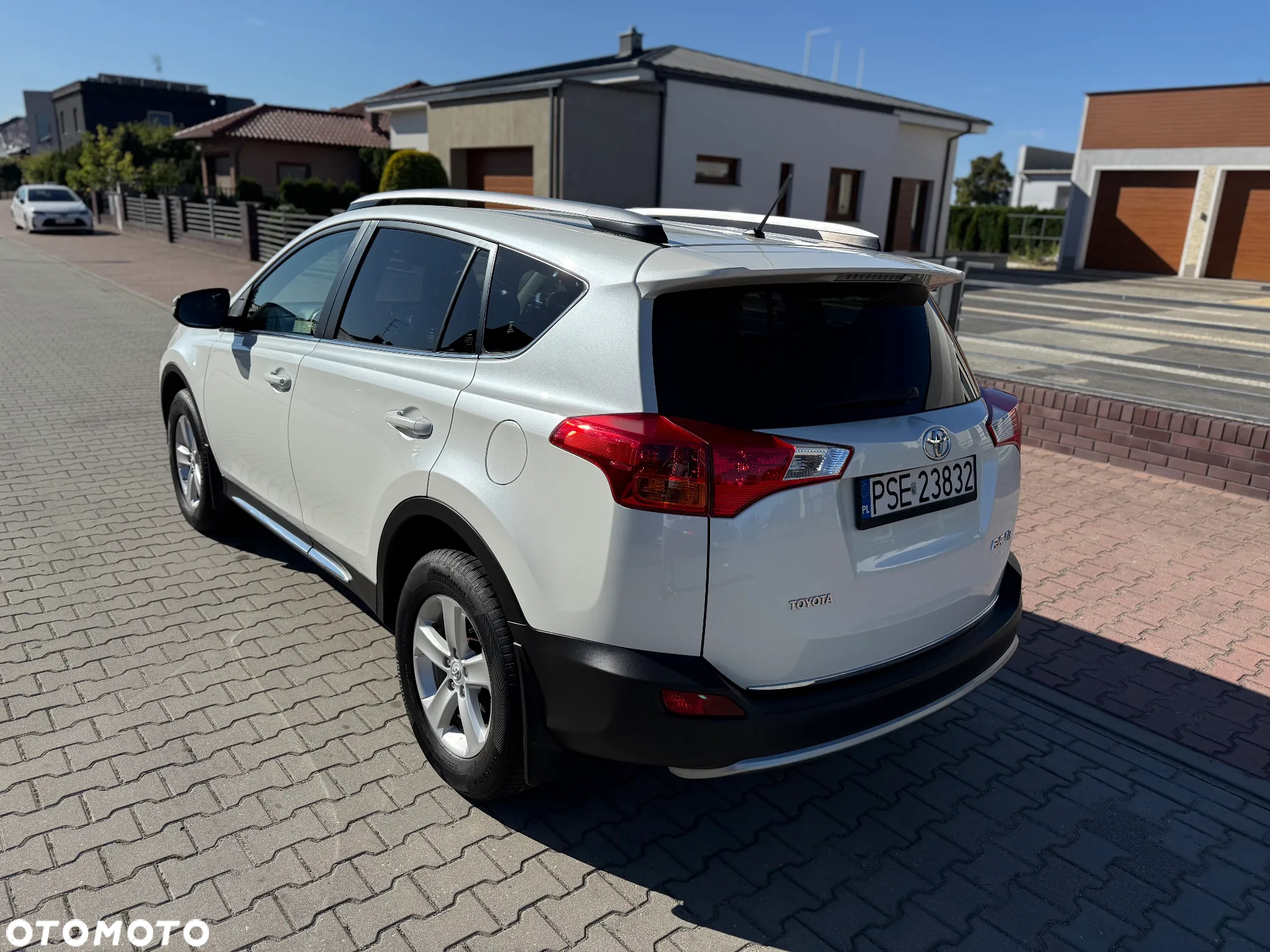 Toyota RAV4 2.0 D-4D Active - 13
