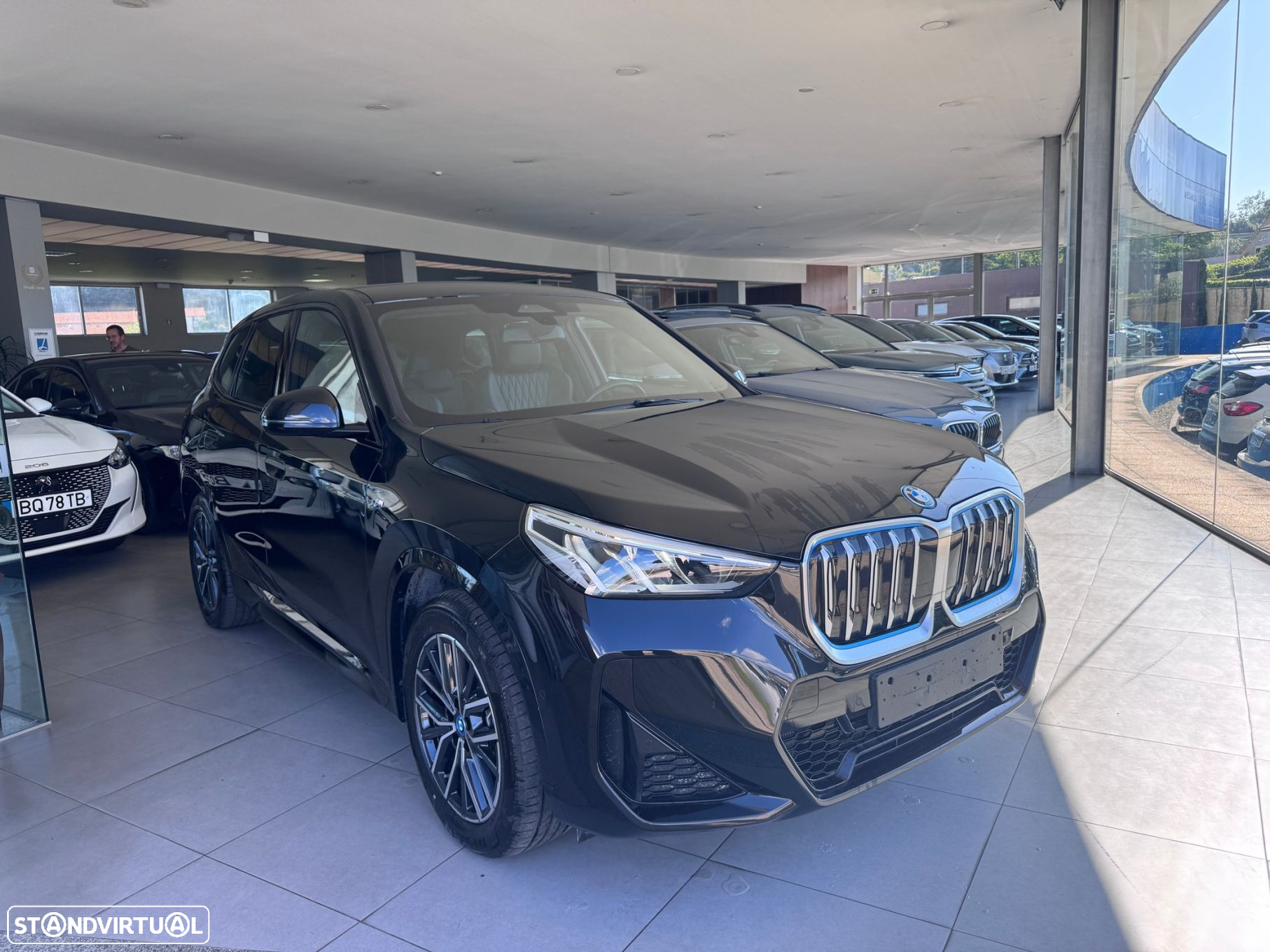 BMW iX1 xDrive30 Pack Desportivo M - 2