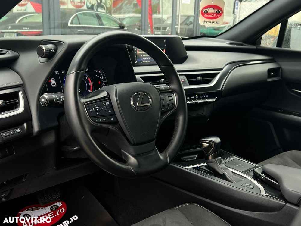 Lexus UX - 17