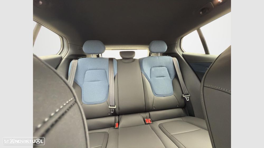 Volvo EX30 69 kWh Single Motor Extended Range Plus - 18