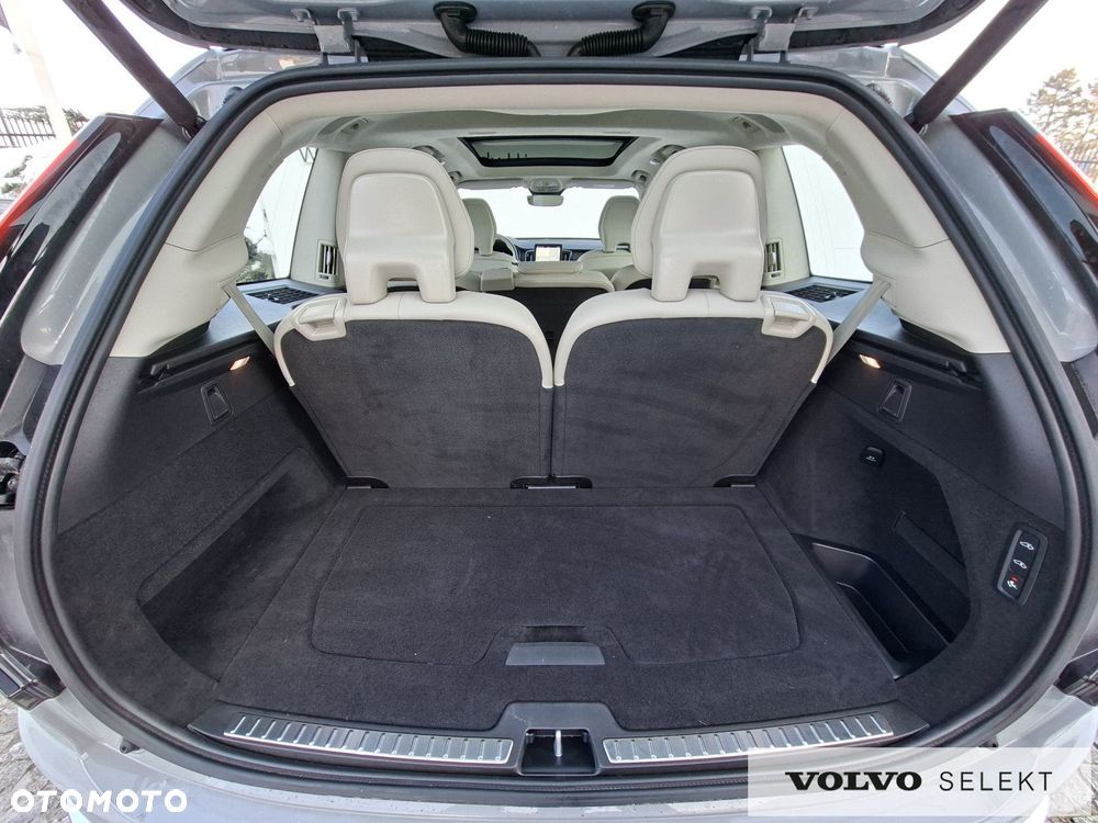 Volvo XC 90 - 36