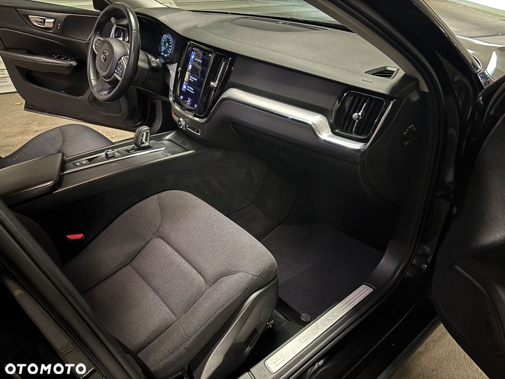 Volvo V60 B4 D Momentum Pro - 21