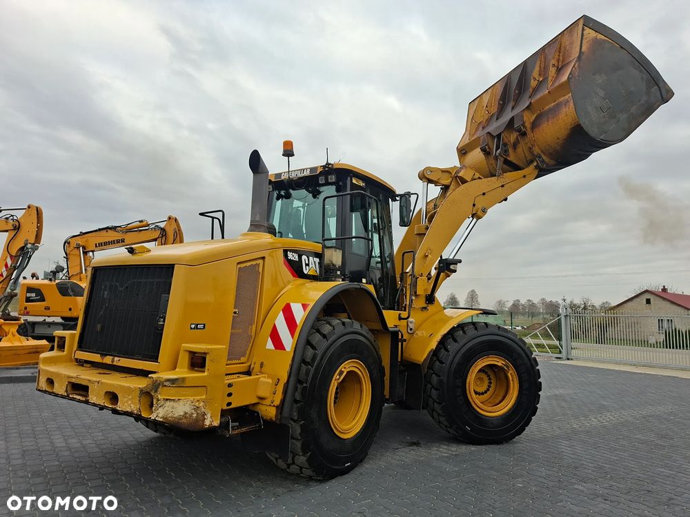 Caterpillar CAT 962H Rok 2010 - 11