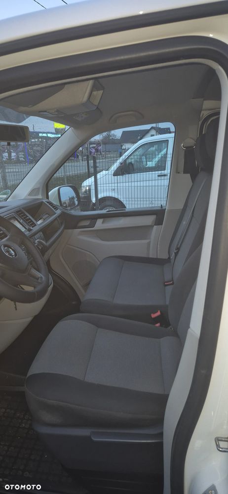 Volkswagen Transporter Kombi L1H1 DSG - 9