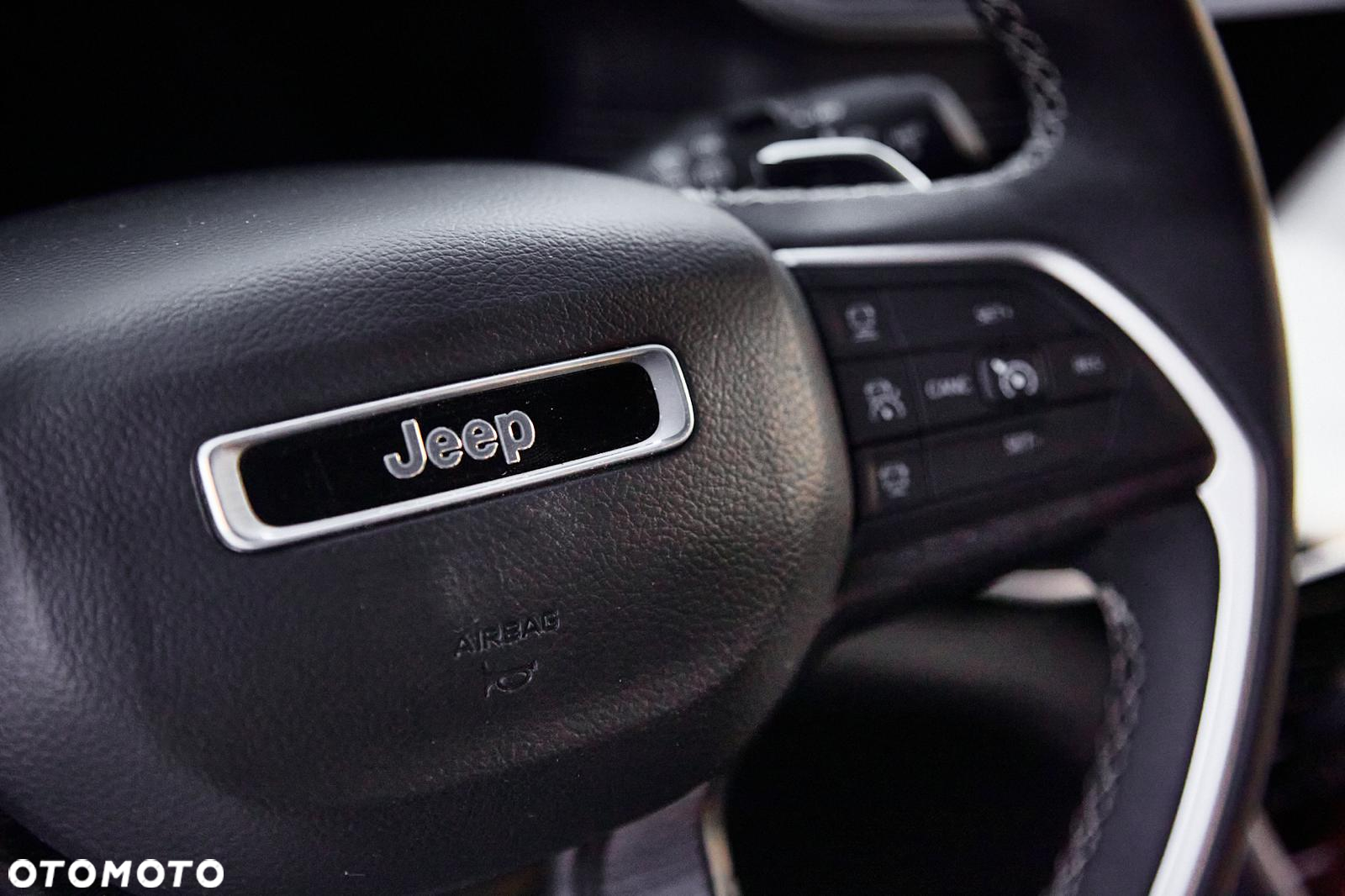 Jeep Grand Cherokee - 20