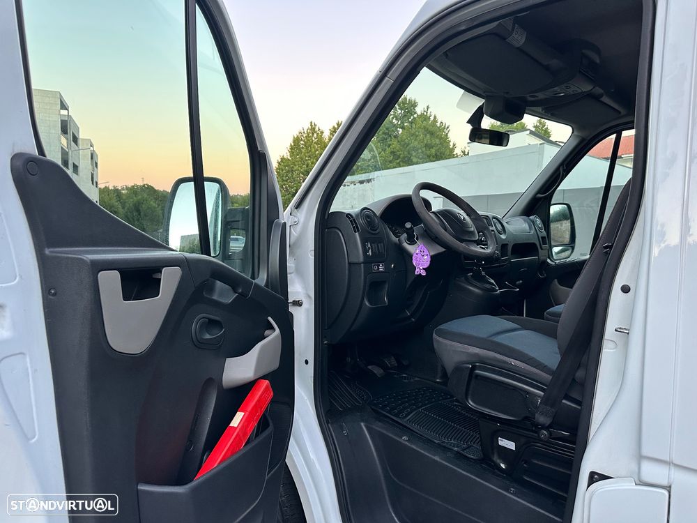 Renault Master 17 Lugares - 30
