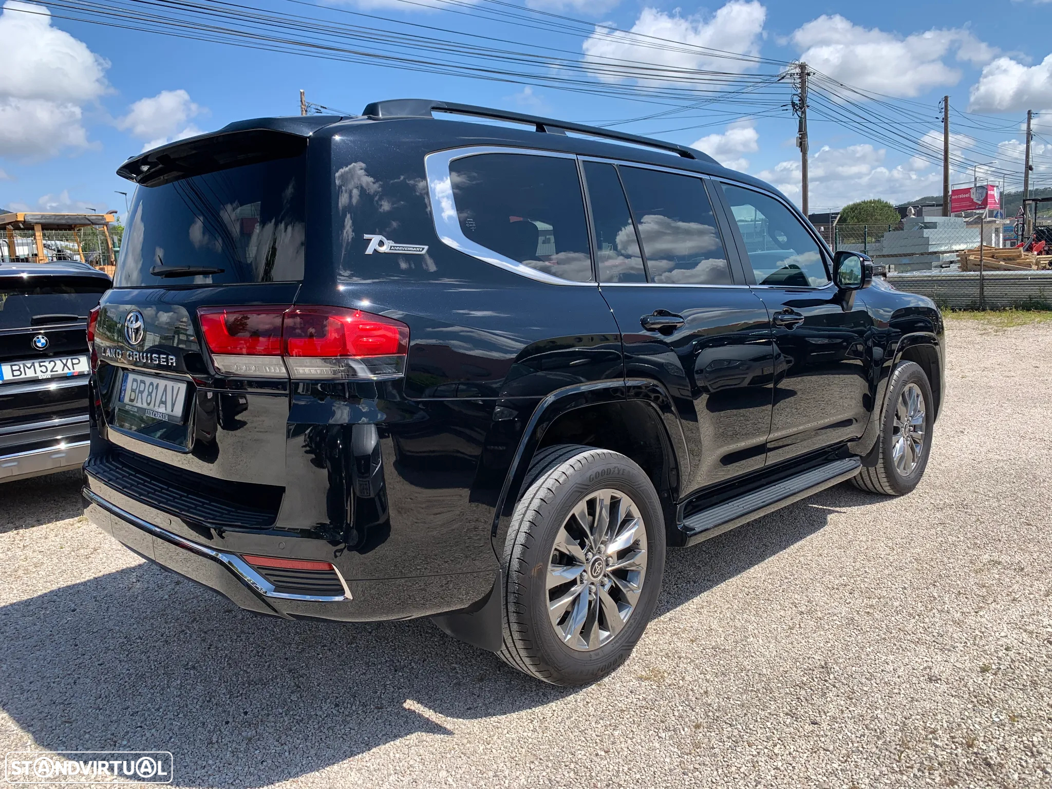 Toyota Land Cruiser - 10