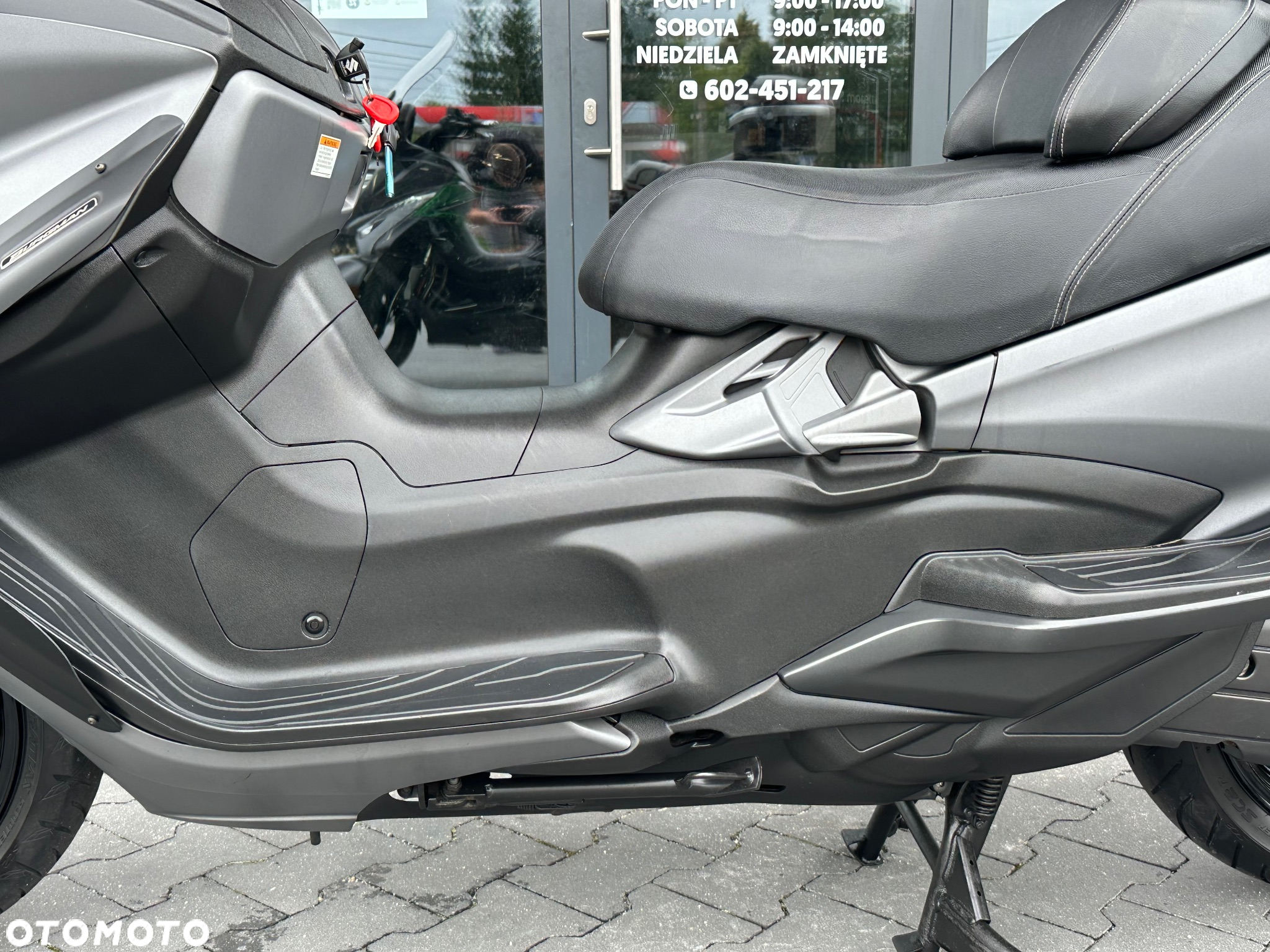 Suzuki Burgman - 33