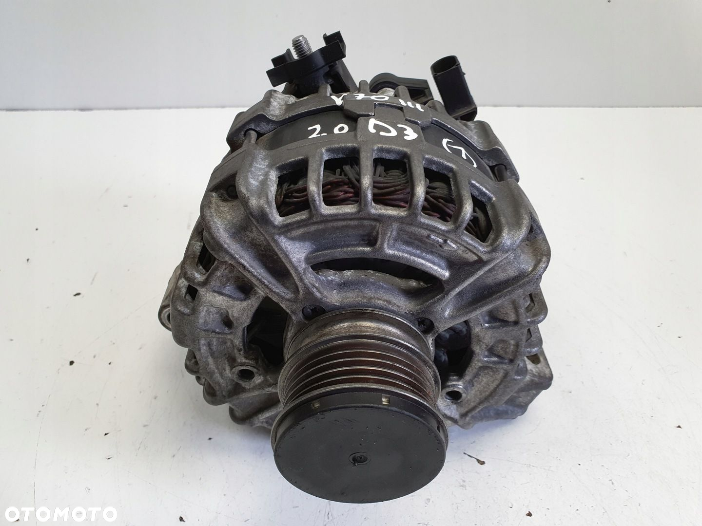 Volvo V70 III 2.0 D3 ALTERNATOR - 2