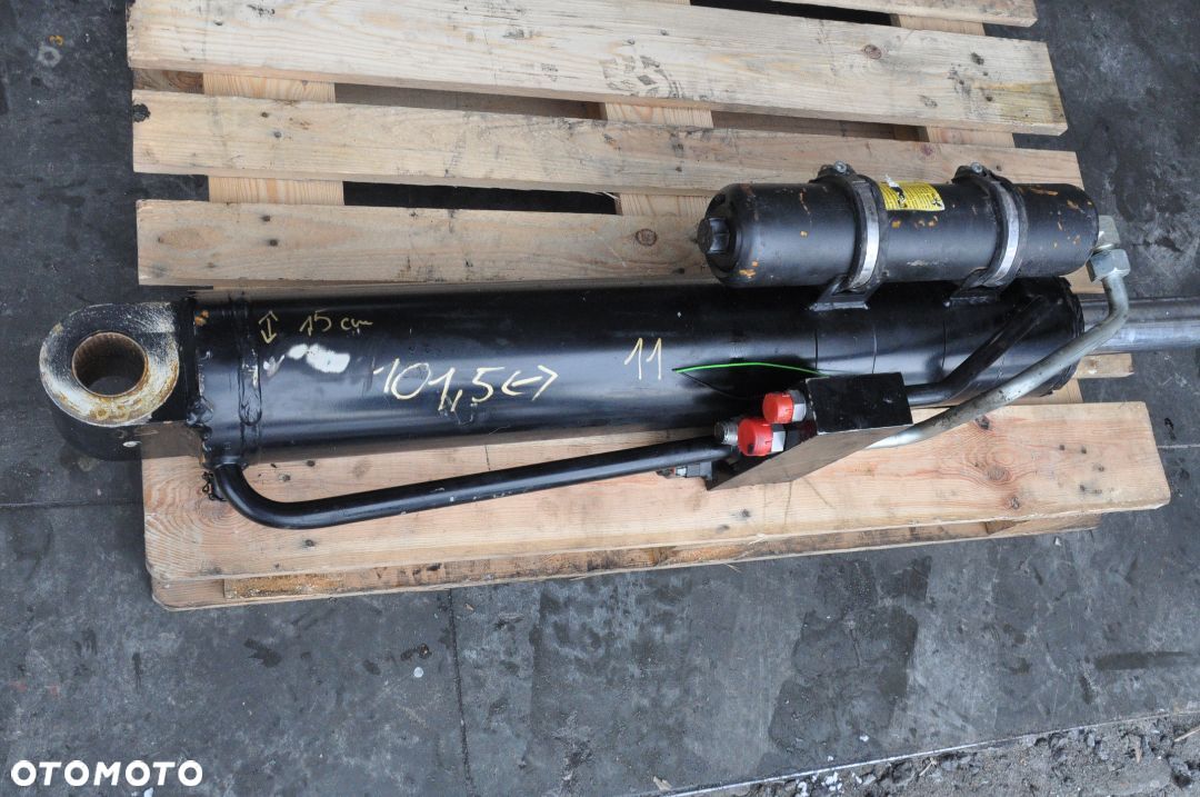SIŁOWNIK HYDRAULICZNY MANITOU DŁ. 101,5 CM - 1