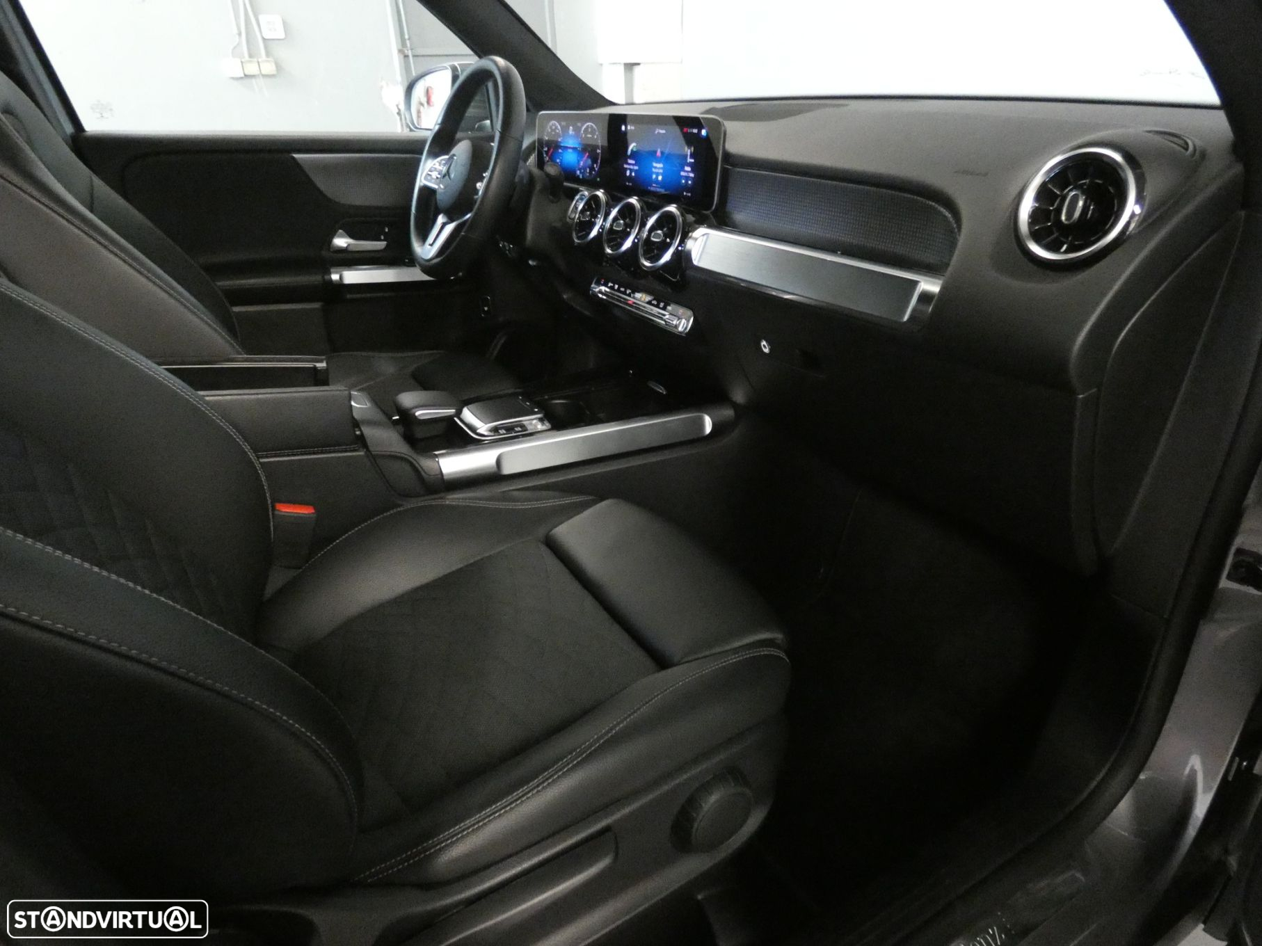 Mercedes-Benz GLB 180 d Progressive - 27